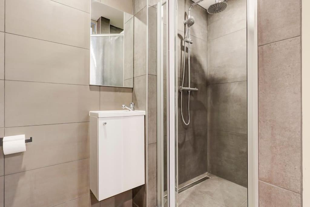 Prachtig Appartement In Hartje Sneek Bagian luar foto